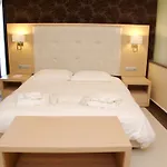 Ionian Emerald 5*
