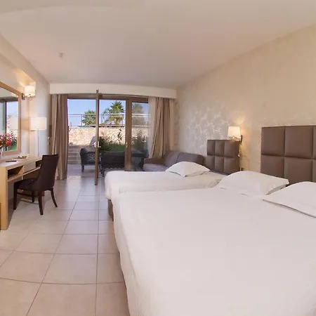 Ionian Emerald Hotell 5*