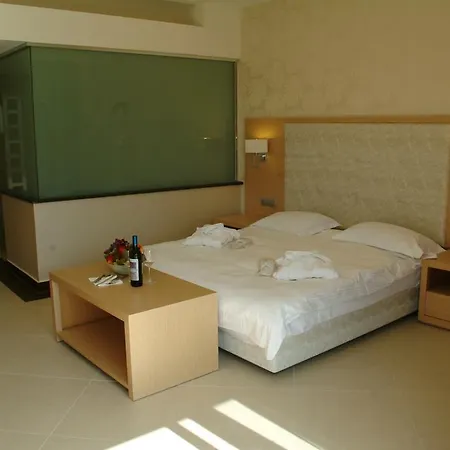 Hotell Ionian Emerald Karavomylos
