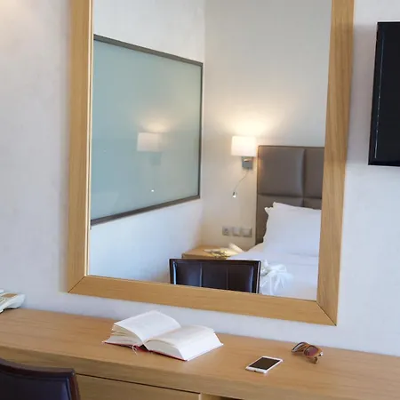Ionian Emerald Hotell