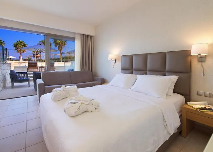 Ionian Emerald 5* Каравомилос