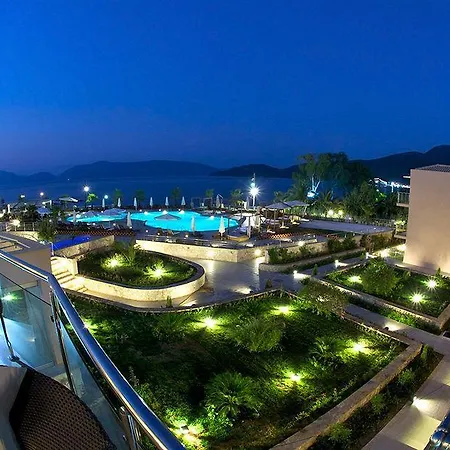 Отель Ionian Emerald 5*